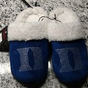 Nwt, Duke bedroom skippers